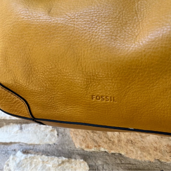 New Fossil Hannah Hobo Amber Gold Leather Bag - Picture 10 of 16